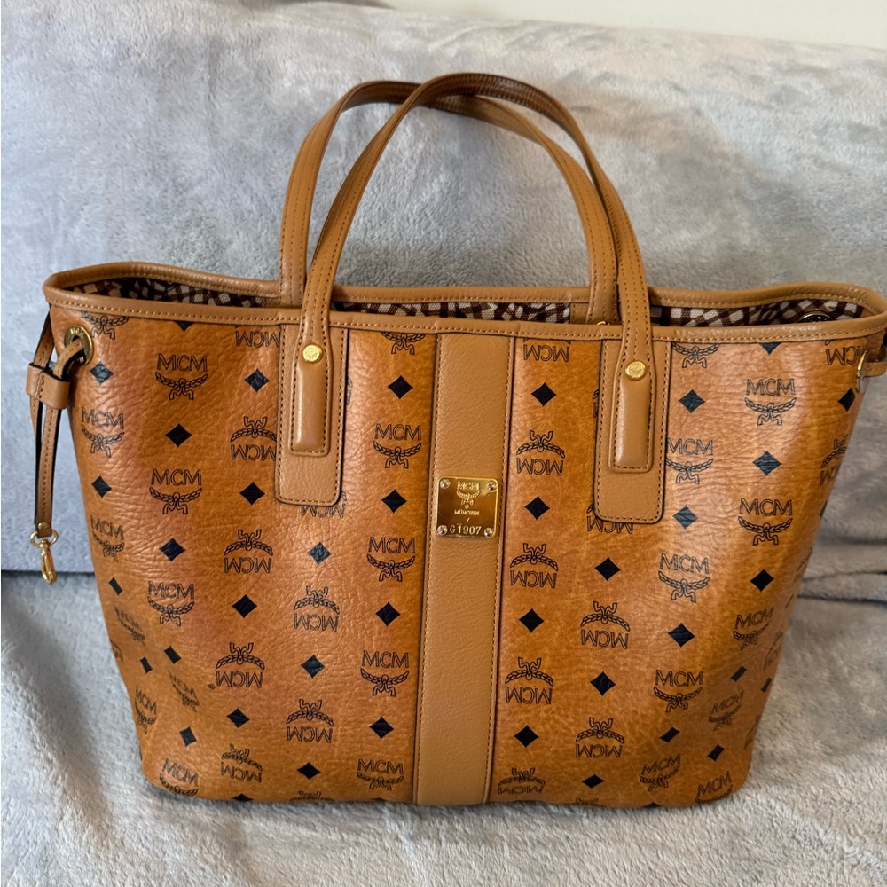 MCM Medium Tote Bag